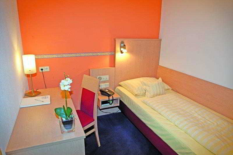 Best Western Hotel Favorit Лудвигсбург Екстериор снимка
