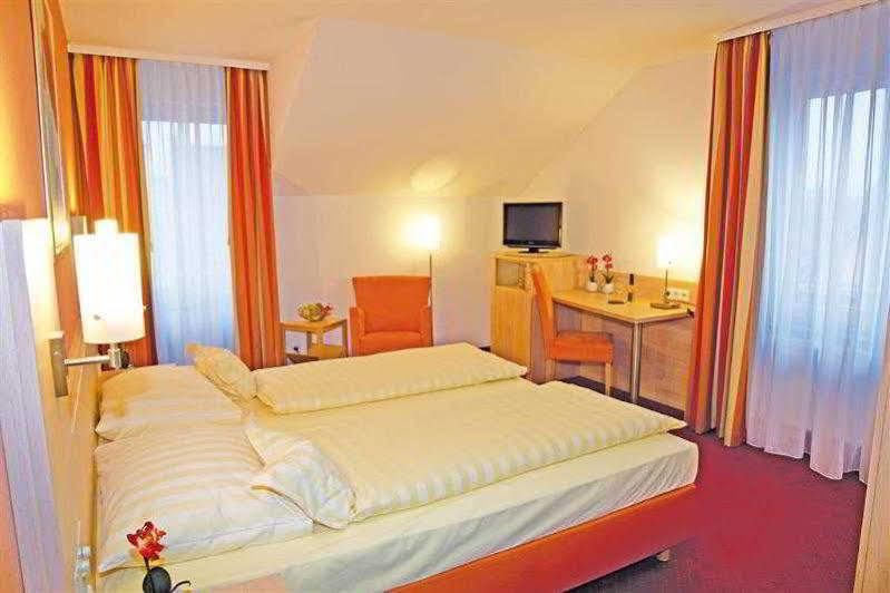 Best Western Hotel Favorit Лудвигсбург Екстериор снимка